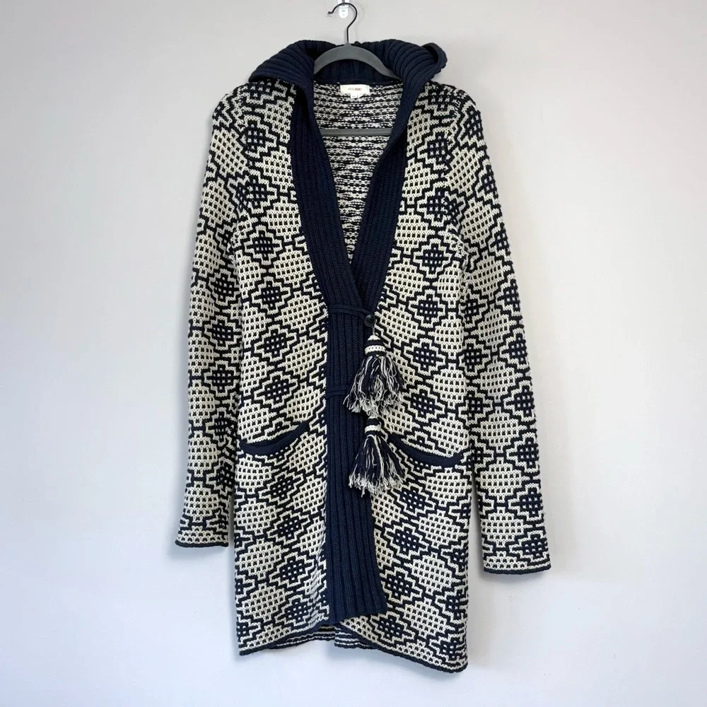 Fiets Voor2 Wool Blend Hooded Tassel Cardigan Sweater in Navy Beige Medium